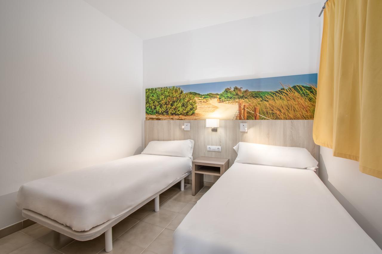 Apartamentos Lago Colonia de Sant Jordi Esterno foto