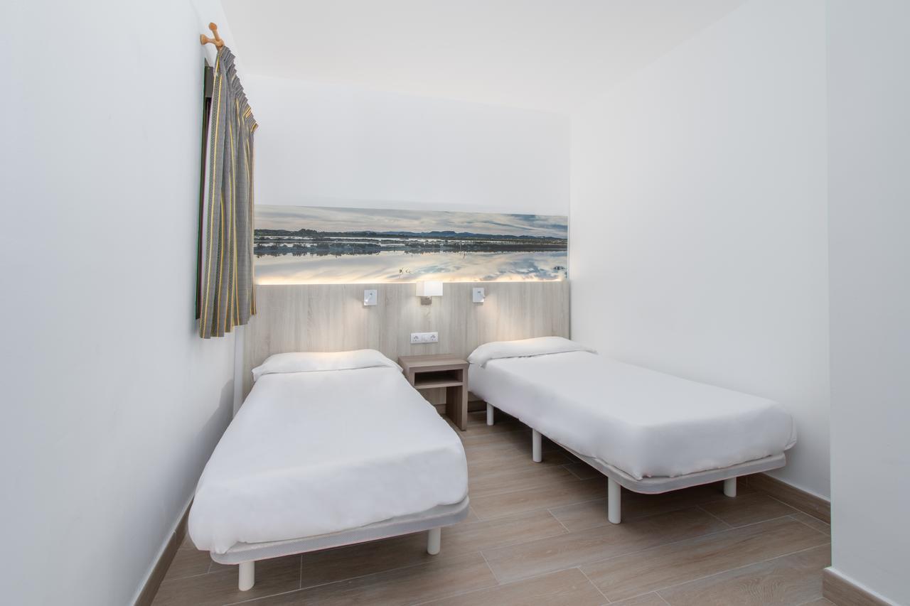 Apartamentos Lago Colonia de Sant Jordi Esterno foto