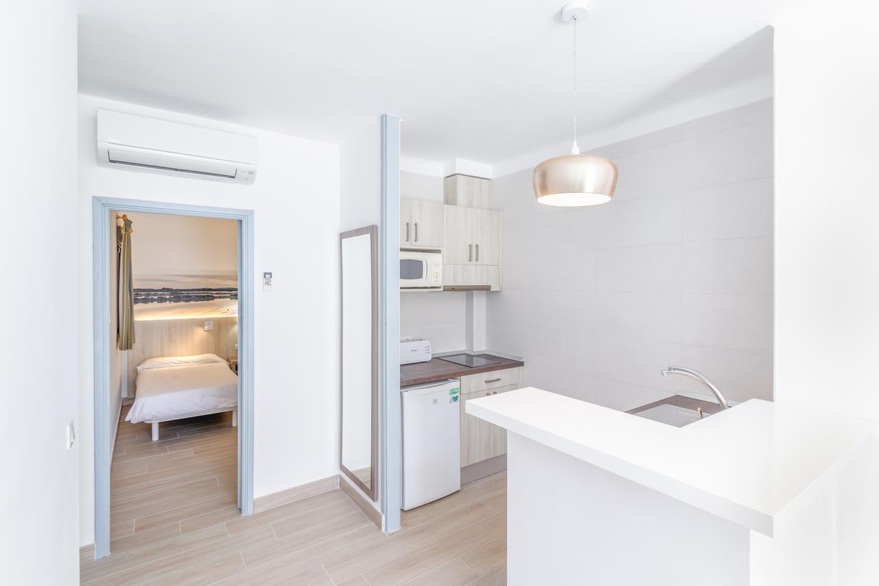 Apartamentos Lago Colonia de Sant Jordi Esterno foto