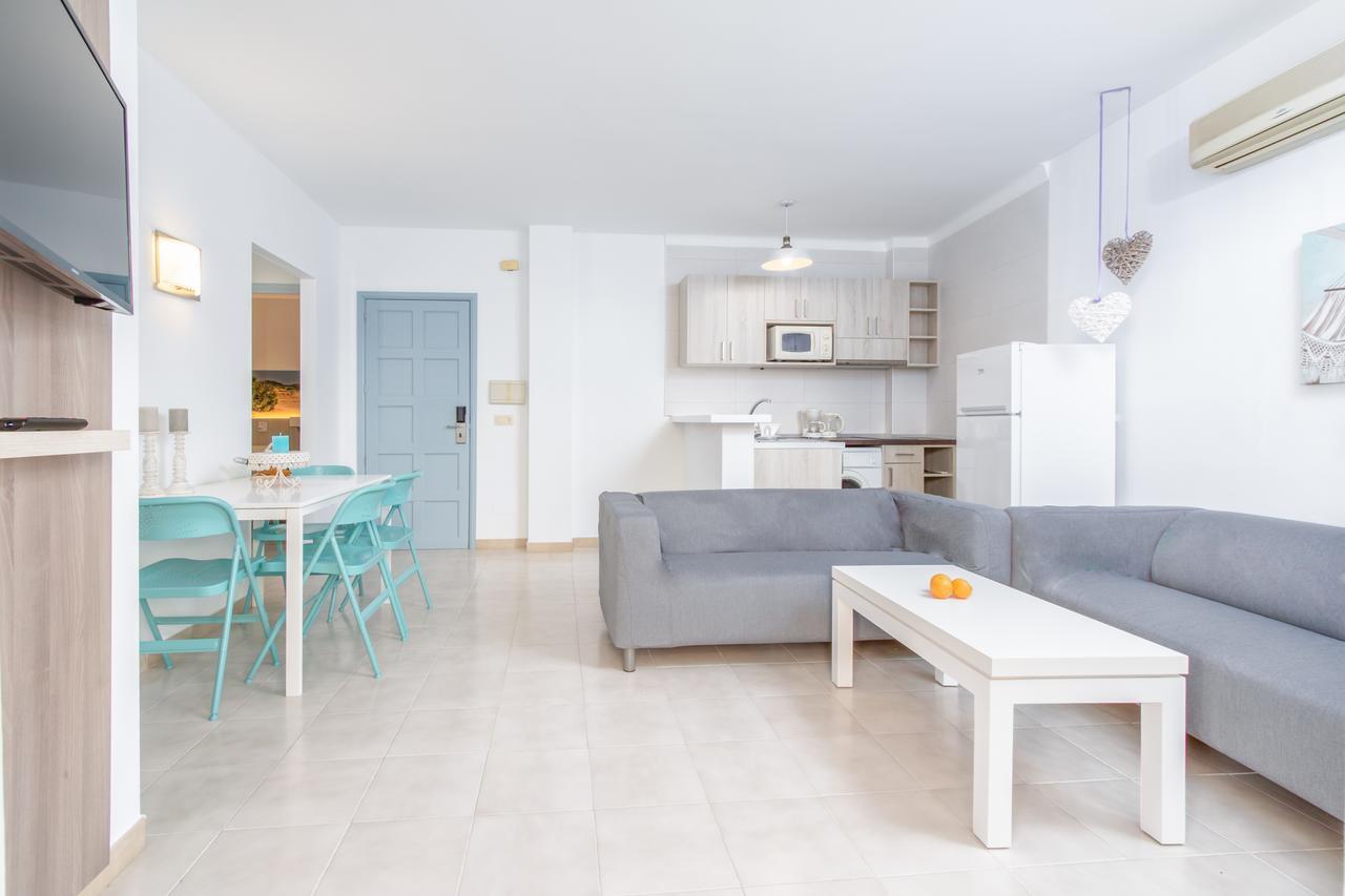 Apartamentos Lago Colonia de Sant Jordi Esterno foto