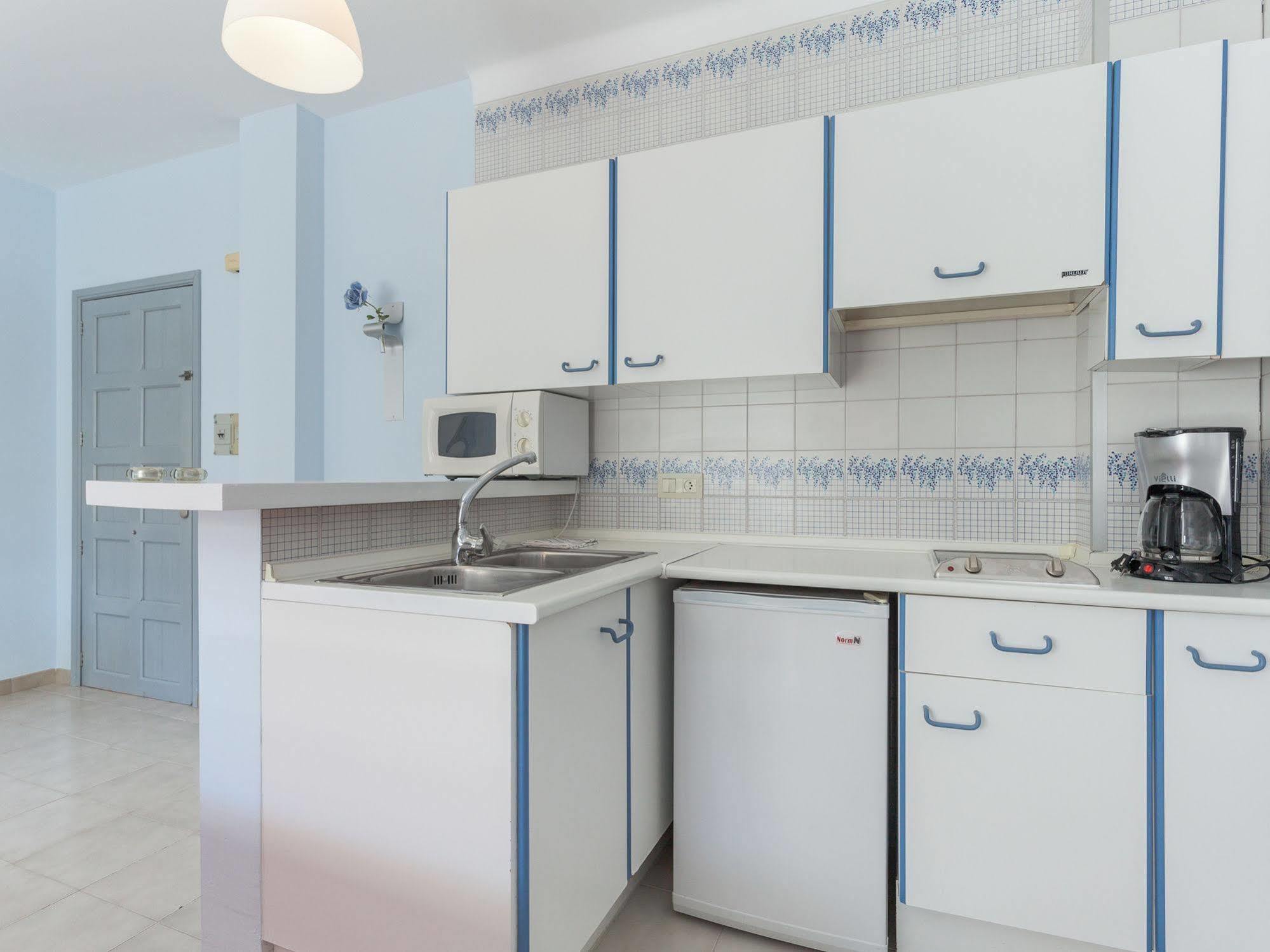 Apartamentos Lago Colonia de Sant Jordi Esterno foto