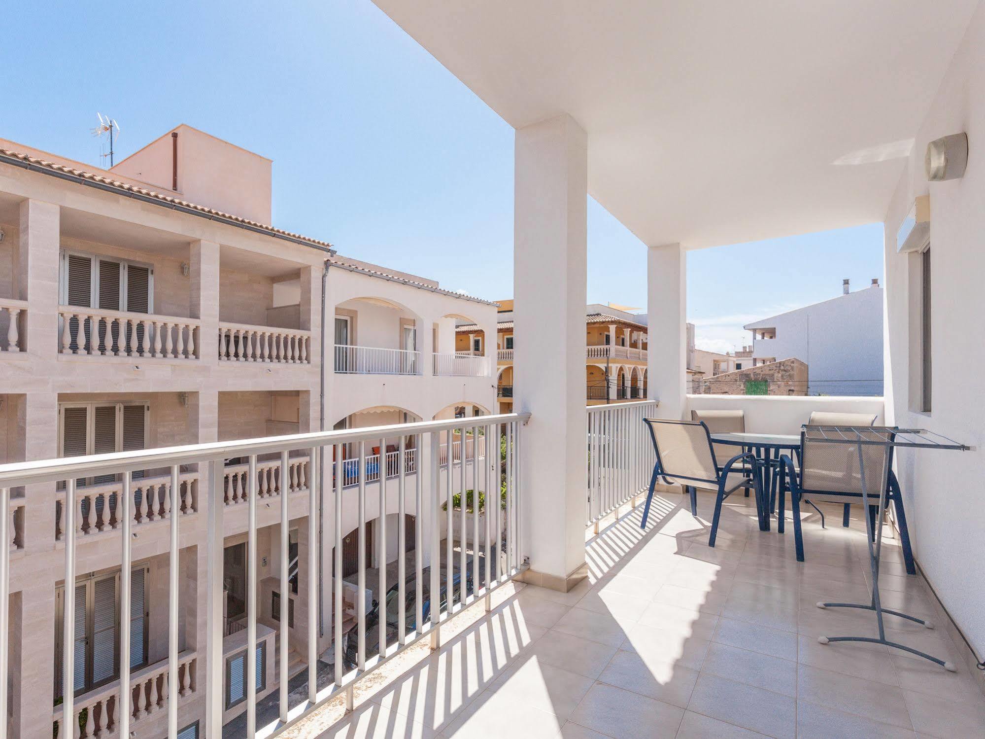 Apartamentos Lago Colonia de Sant Jordi Esterno foto